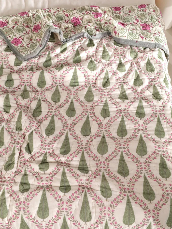 All Season Jaipuri Quilt | 100% Pure Cotton | Block Print | Single Bed - Aaru