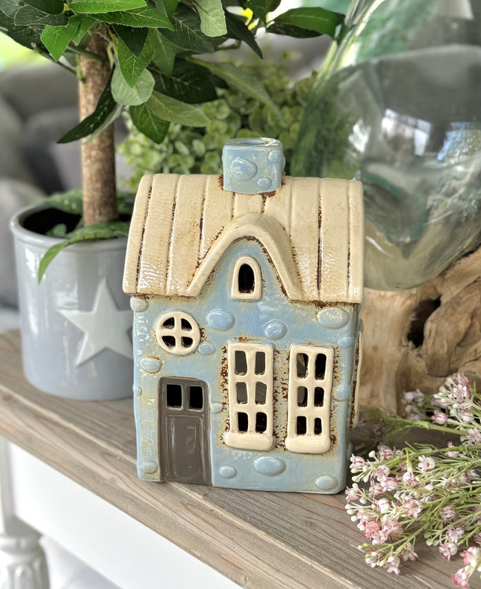 Country House with Dormer Window Tealight Holder